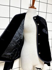 画像8: ベロア ブレード ブラック 高級感 ノーカラー レトロ ヨーロッパ古着 ヴィンテージジャケット (8)