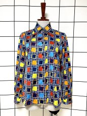 画像1: チェック柄 スクエア模様 カラフル ネイビー  レトロ USA古着 ヴィンテージブラウス (1)