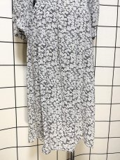 画像7: 花柄モチーフ UNIONMADE ホワイト ブラック ウエストゴム レトロ USA古着 ヴィンテージワンピース (7)