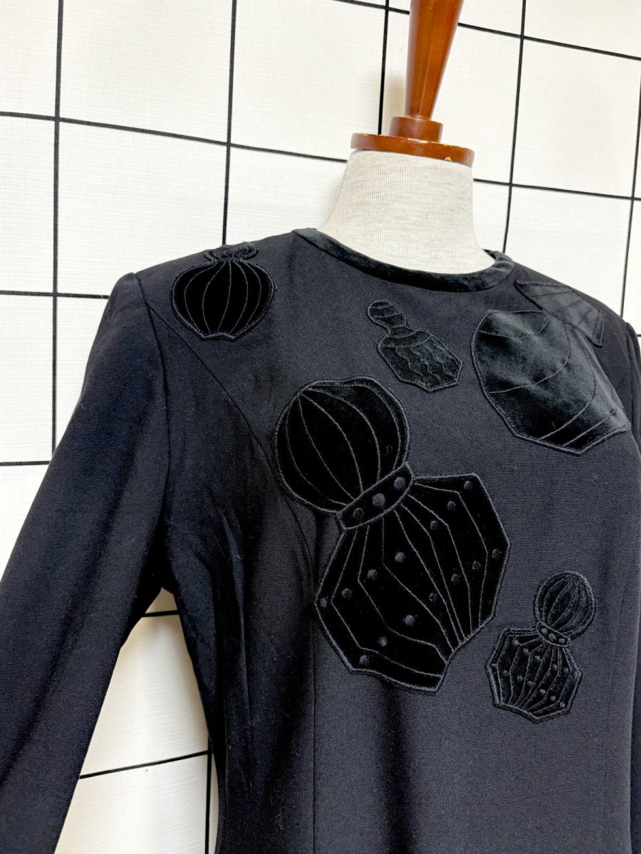 画像6: LouisFeraud ルイフェロー ドイツ製 ベロアパッチ ブラック 長袖 レトロ ヨーロッパ古着 ヴィンテージワンピース (6)