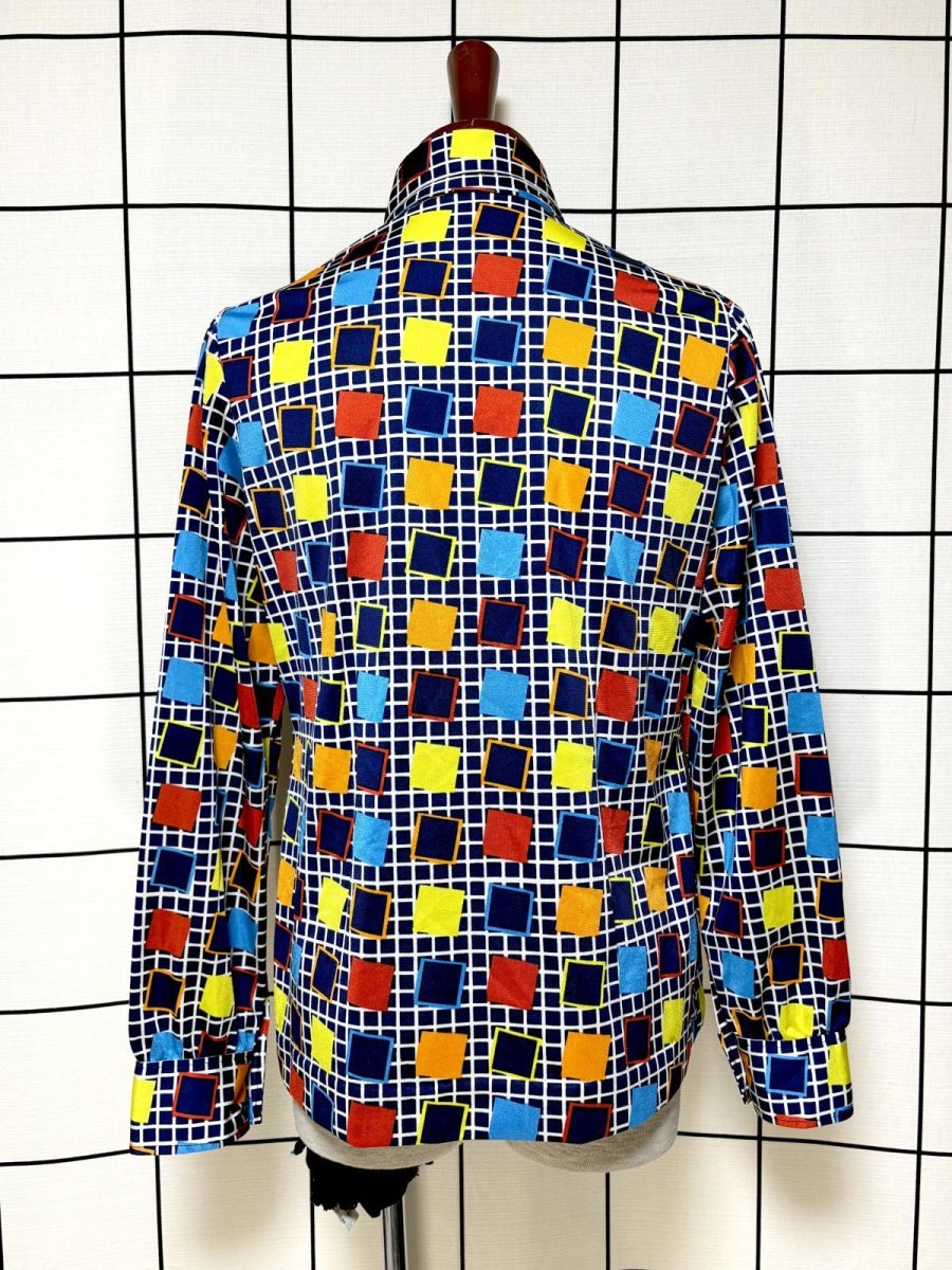 画像2: チェック柄 スクエア模様 カラフル ネイビー  レトロ USA古着 ヴィンテージブラウス (2)