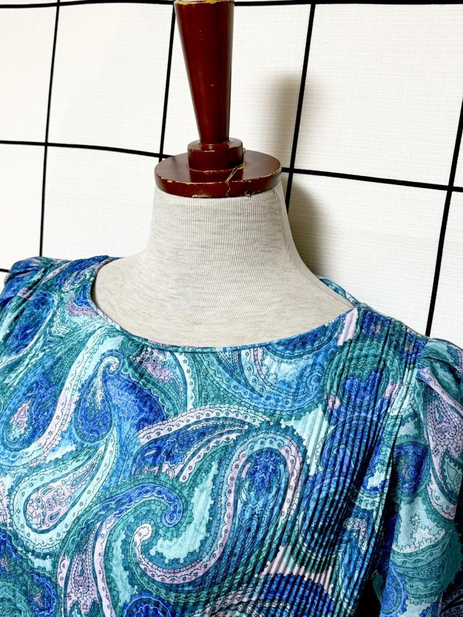 画像4: プリーツ切り替え ペイズリー リボン ウエストゴム レトロ USA古着 ヴィンテージワンピース (4)