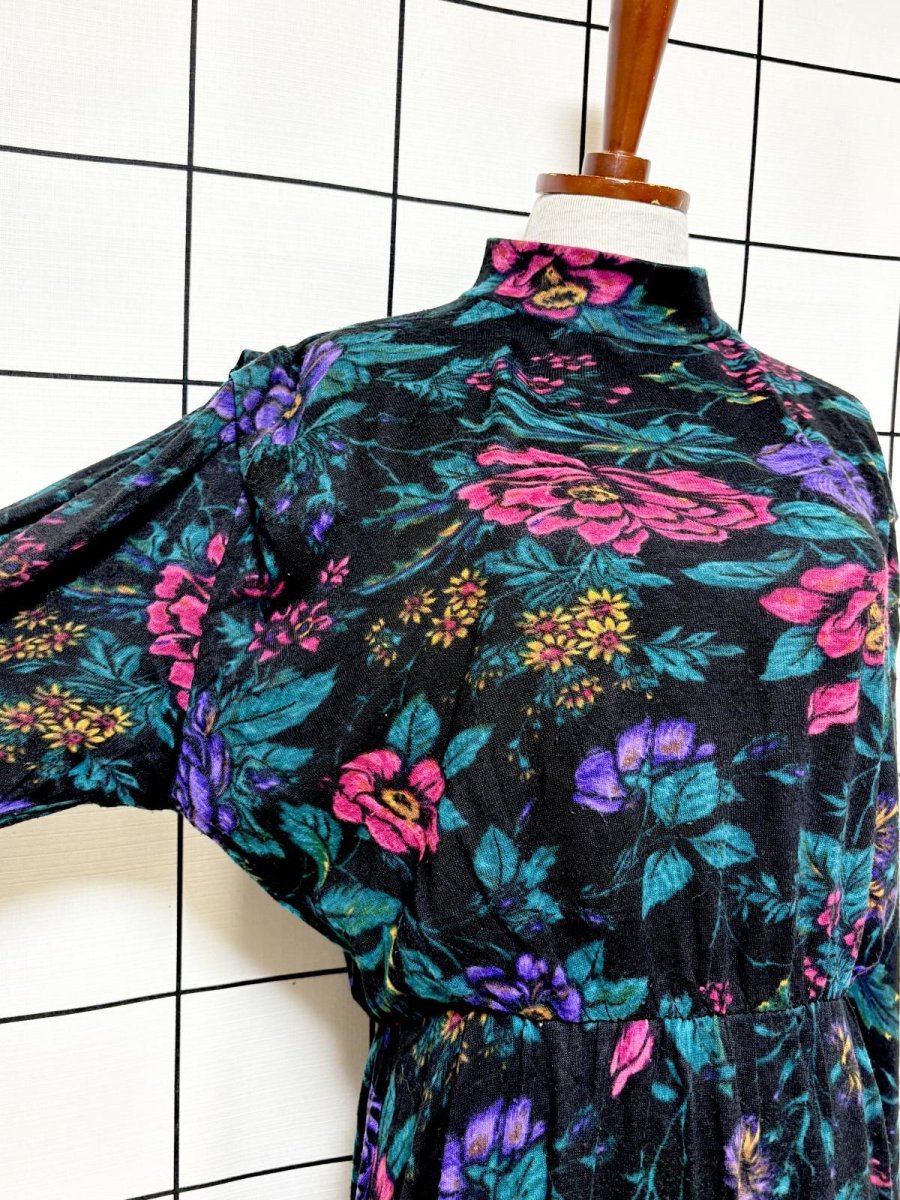 画像6: 花柄 ハイネック ブラック TALON ウエストゴム レトロ USA古着 ヴィンテージワンピース (6)