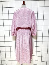 画像2: 総柄 大ぶりボタン ウエストゴム レトロ USA古着 ヴィンテージワンピース (2)