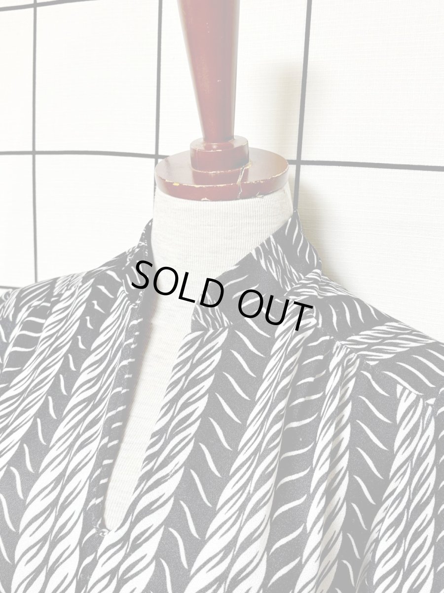 画像4: ストライプ モノクロ ウエストゴム レトロ USA古着 ヴィンテージワンピース (4)