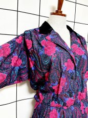画像6: 薔薇柄 ペイズリー ベルベット切り替え UNIONMADE ウエストゴム レトロ 長袖 USA古着 ヴィンテージワンピース (6)