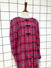 画像4: チャイナボタン装飾 チェック柄 レッド バックリボン レトロ USA古着 ヴィンテージワンピース (4)