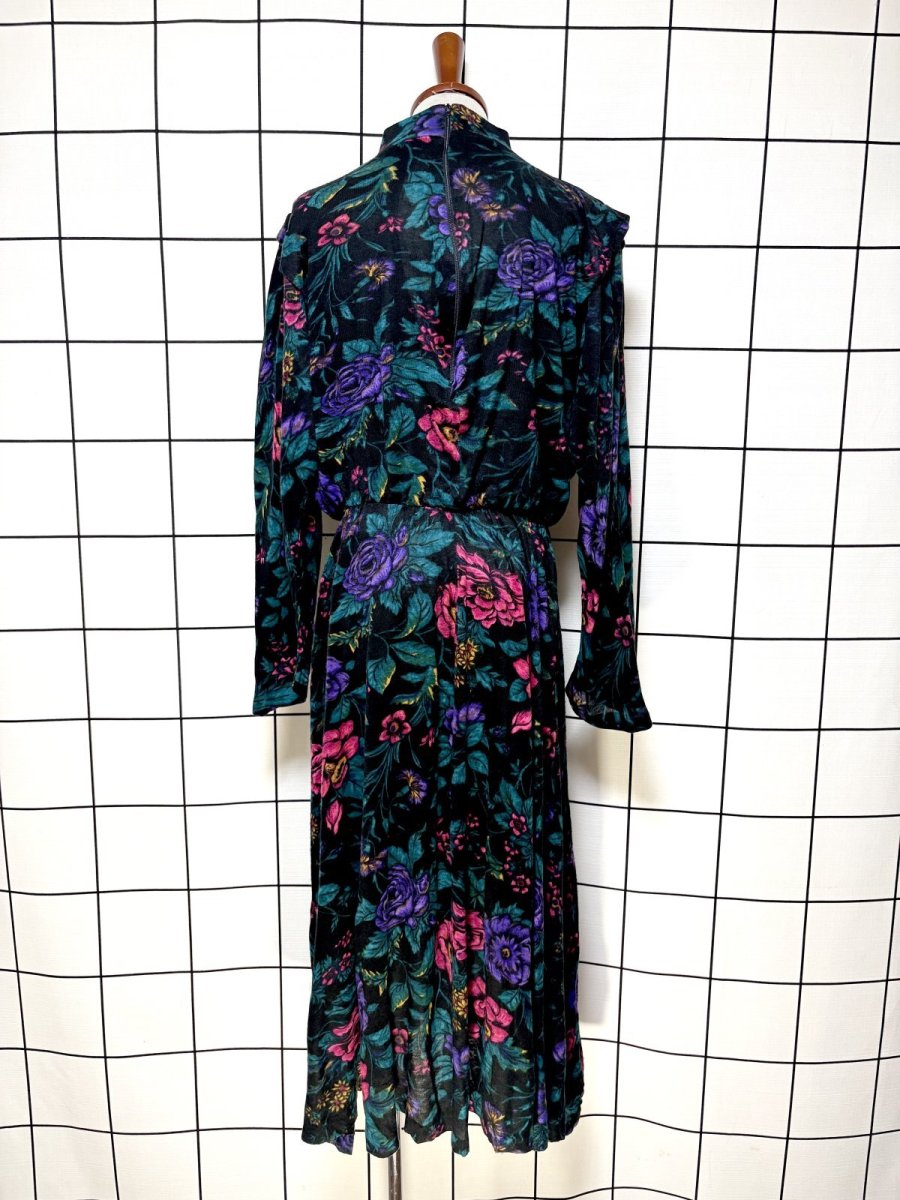 画像2: 花柄 ハイネック ブラック TALON ウエストゴム レトロ USA古着 ヴィンテージワンピース (2)