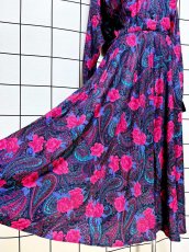 画像10: 薔薇柄 ペイズリー ベルベット切り替え UNIONMADE ウエストゴム レトロ 長袖 USA古着 ヴィンテージワンピース (10)