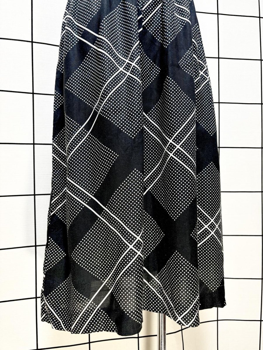 画像3: ドット柄 モノクロ ウエストゴム レトロ USA古着 ヴィンテージスカート (3)