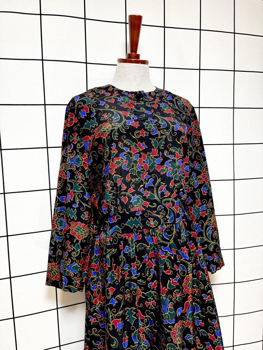 画像3: 花柄モチーフ ブラック ウエストゴム レトロ USA古着 ヴィンテージワンピース (3)