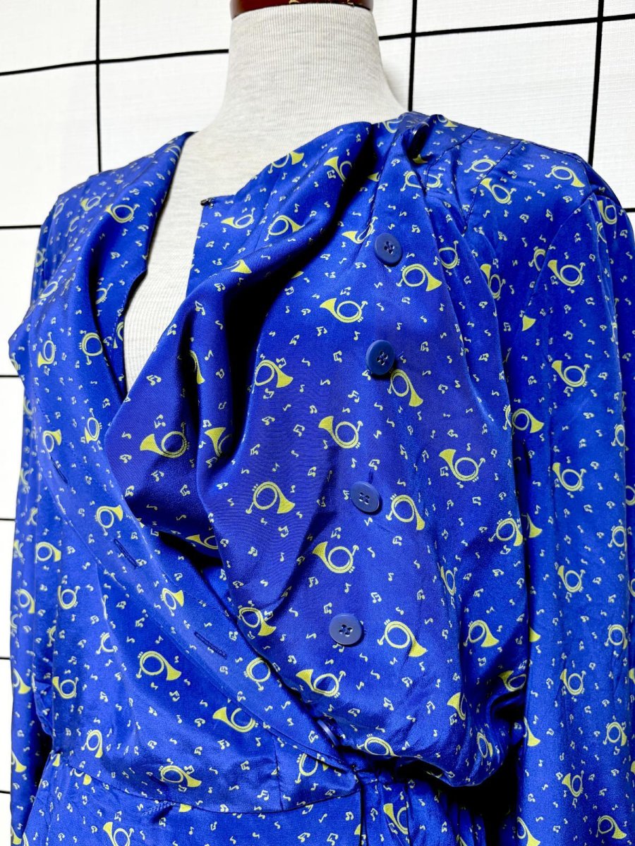 画像10: ラッパ柄 音符柄 ブルー ウエストゴム レトロ USA古着 ヴィンテージワンピース (10)