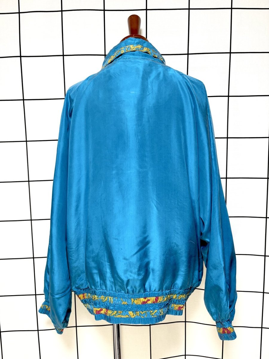 画像2: スカーフ柄 ゆったりサイズ ジップアップ レトロ USA古着 ジャンパー ヴィンテージブルゾンジャケット (2)