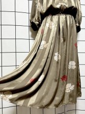 画像9: タートルネック ストライプ 花柄 UNIONMADE ウエストゴム レトロ USA古着 ヴィンテージワンピース  (9)