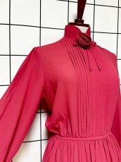 画像6: コサージュ付 フロントタック ウエストゴム レトロ USA古着 ヴィンテージワンピース (6)