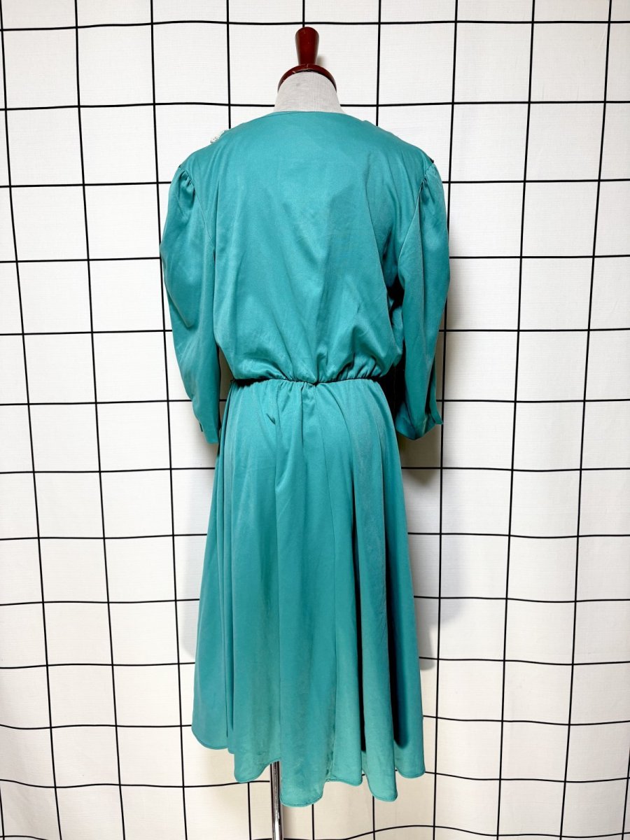 画像2: レース襟 無地 ウエストゴム レトロ USA古着 ヴィンテージワンピース (2)