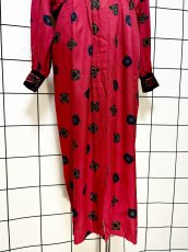 画像9: スカーフ柄 前開き レッド レトロ USA古着 ヴィンテージワンピース (9)