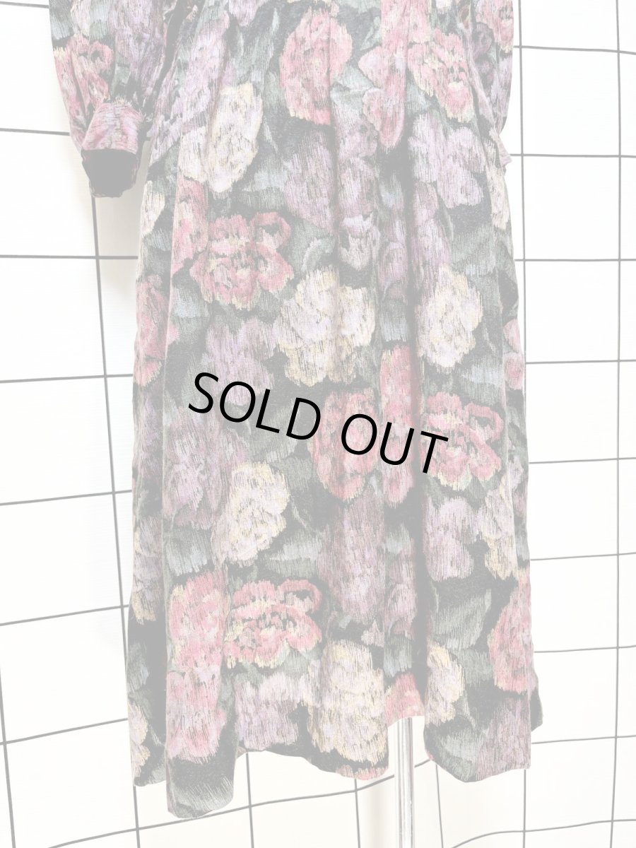 画像9: 花柄 スタンドカラー ウエストゴム レトロ USA古着 ヴィンテージワンピース (9)