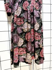 画像9: 花柄 スタンドカラー ウエストゴム レトロ USA古着 ヴィンテージワンピース (9)