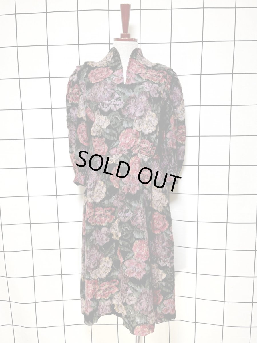 画像1: 花柄 スタンドカラー ウエストゴム レトロ USA古着 ヴィンテージワンピース (1)