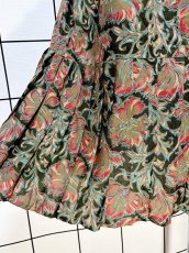 画像10: 花柄 ティアード プリーツ切り替え レトロ 長袖 USA古着 ヴィンテージワンピース  (10)