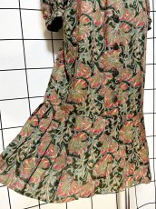 画像9: 花柄 ティアード プリーツ切り替え レトロ 長袖 USA古着 ヴィンテージワンピース  (9)
