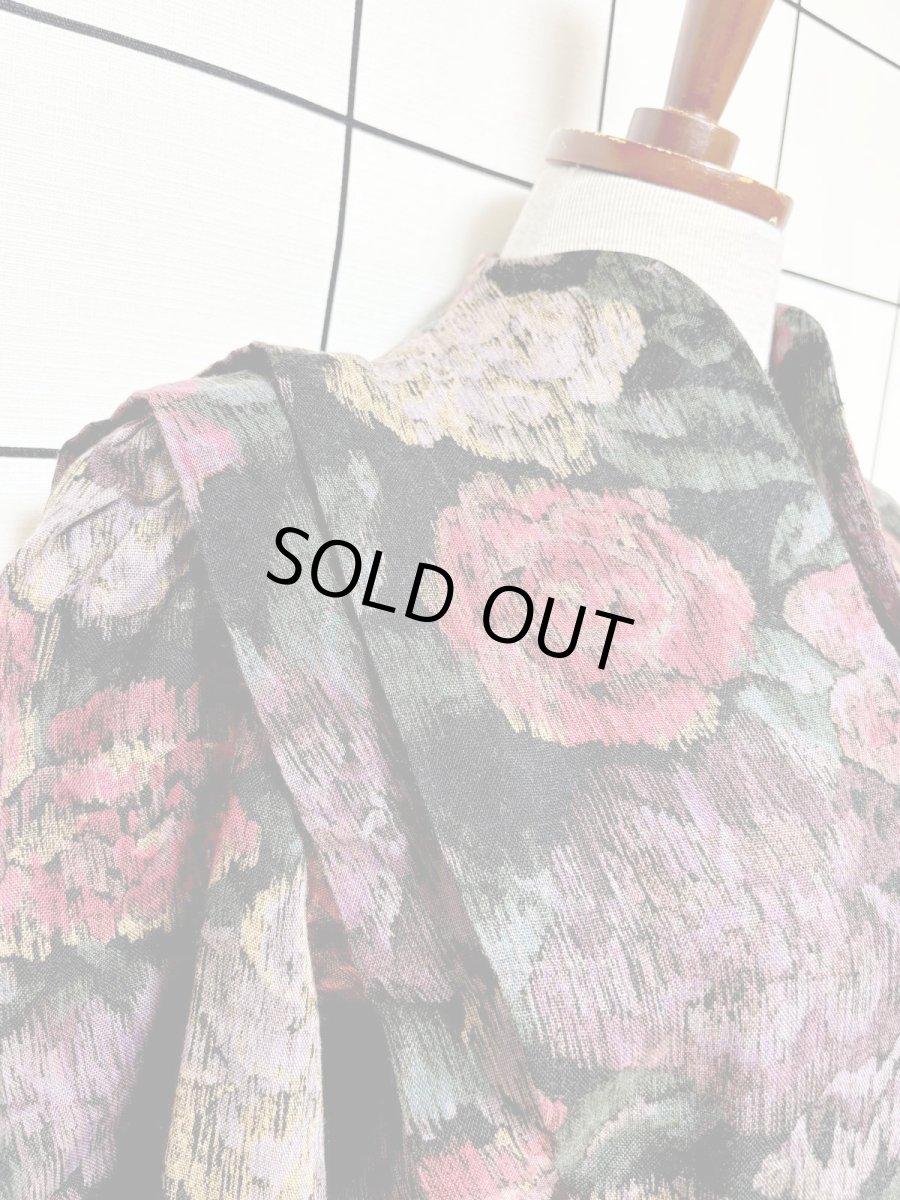 画像7: 花柄 スタンドカラー ウエストゴム レトロ USA古着 ヴィンテージワンピース (7)