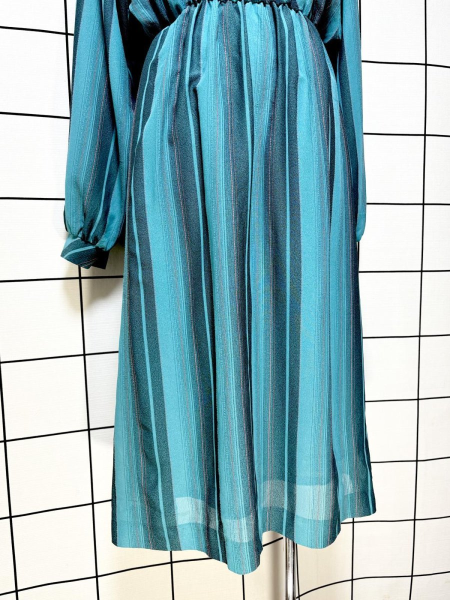 画像8: ドルマンスリーブ スタンドカラー ストライプ ウエストゴム レトロ ヨーロッパ古着 ヴィンテージワンピース (8)