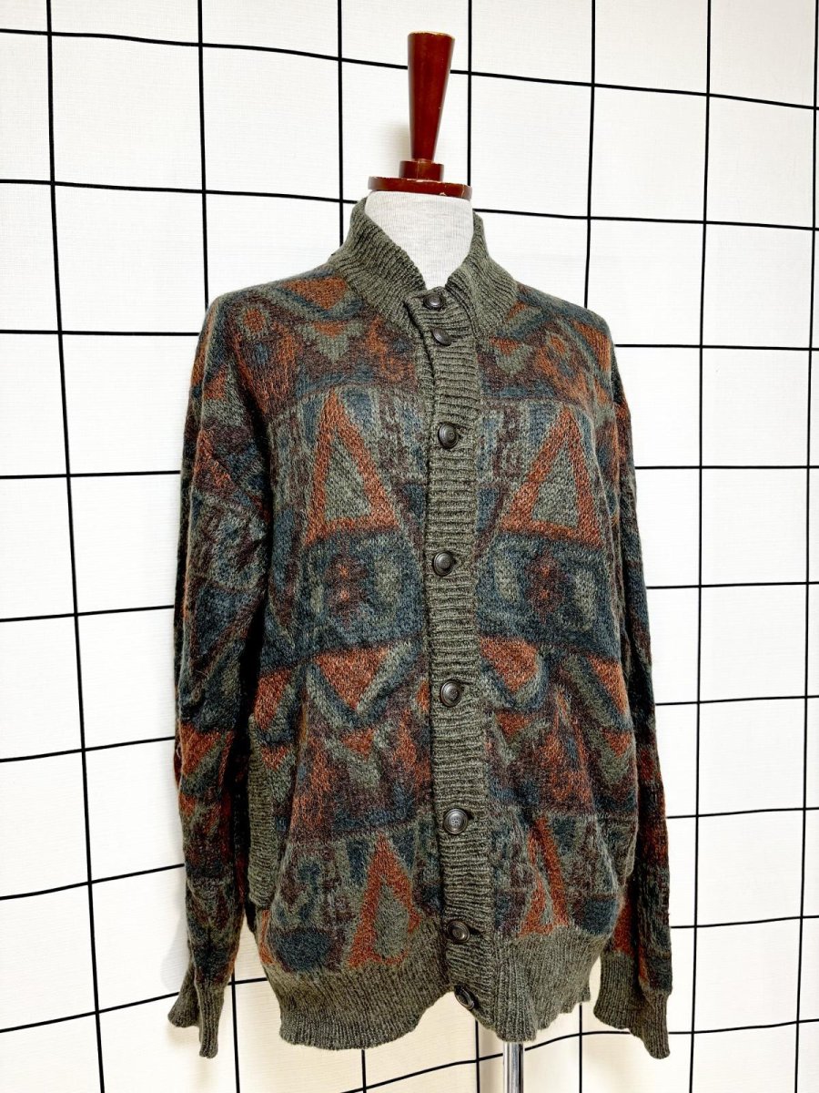 画像3: Italy製 三角柄 レトロ ヨーロッパ古着 ヴィンテージニットカーディガン (3)