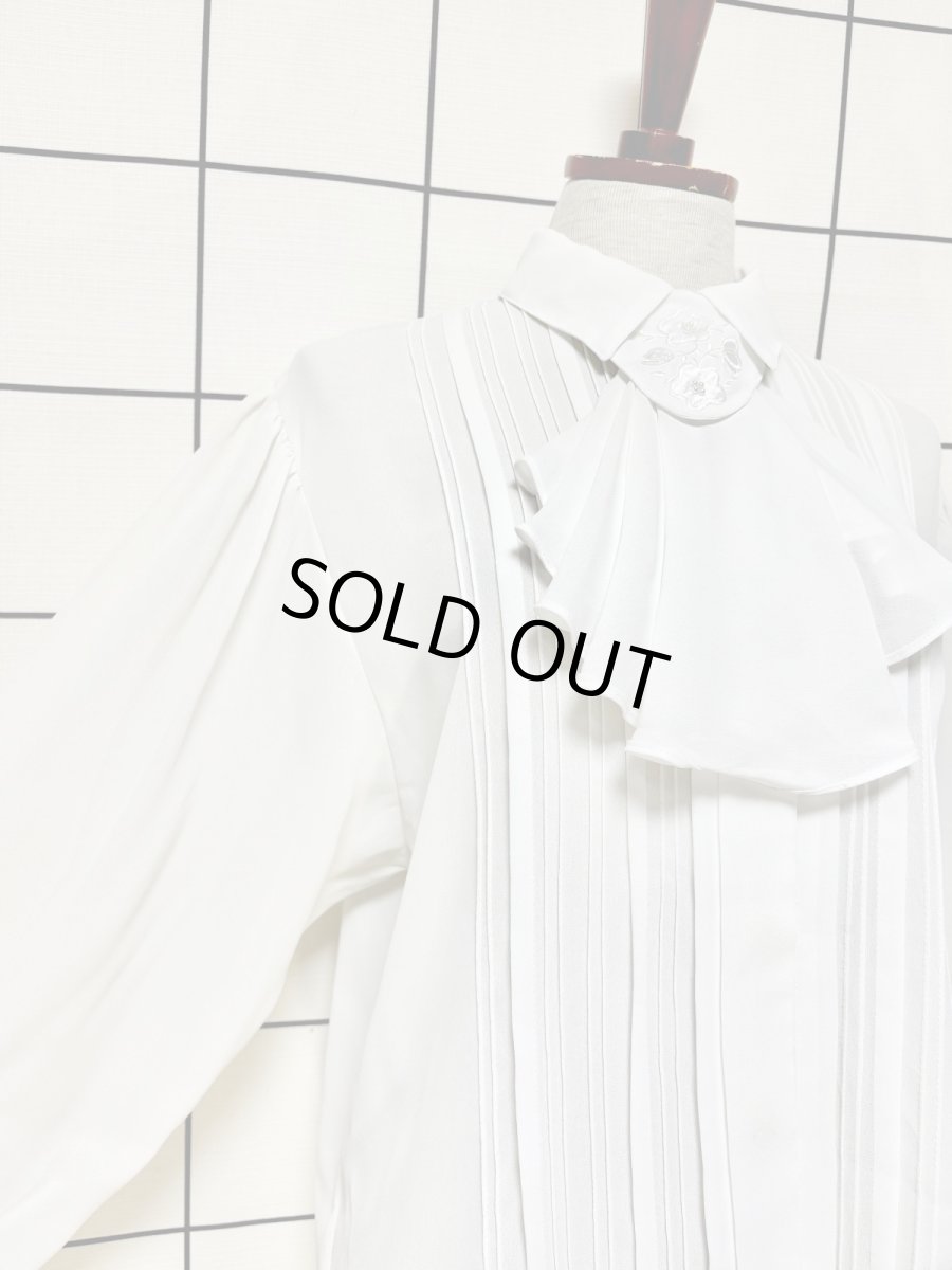 画像6: リボンタイ付  ホワイト クラシカル レトロ USA古着 ヴィンテージブラウス (6)