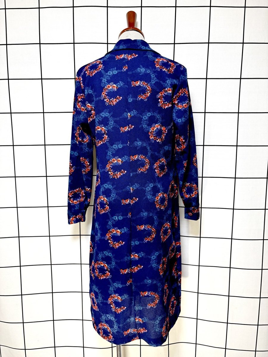 画像2: 花柄 ネイビー 長袖 レトロ ヨーロッパ古着 ヴィンテージワンピース (2)