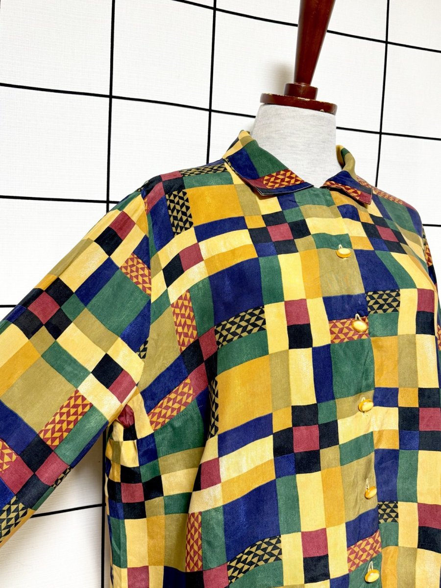 画像6: チェック柄 オーバーサイズコーデにも キュプラ レトロ ヨーロッパ古着 長袖 シャツ ヴィンテージブラウス (6)