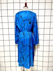 画像2: アート柄 TALON ブルー ブラック ウエストリボン レトロ USA古着 ヴィンテージワンピース (2)