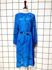 画像1: アート柄 TALON ブルー ブラック ウエストリボン レトロ USA古着 ヴィンテージワンピース (1)