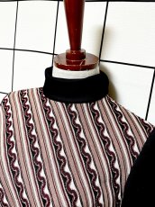 画像4: 斜めストライプ柄 タートルネック レトロ USA古着 長袖 シャツ ヴィンテージトップス (4)