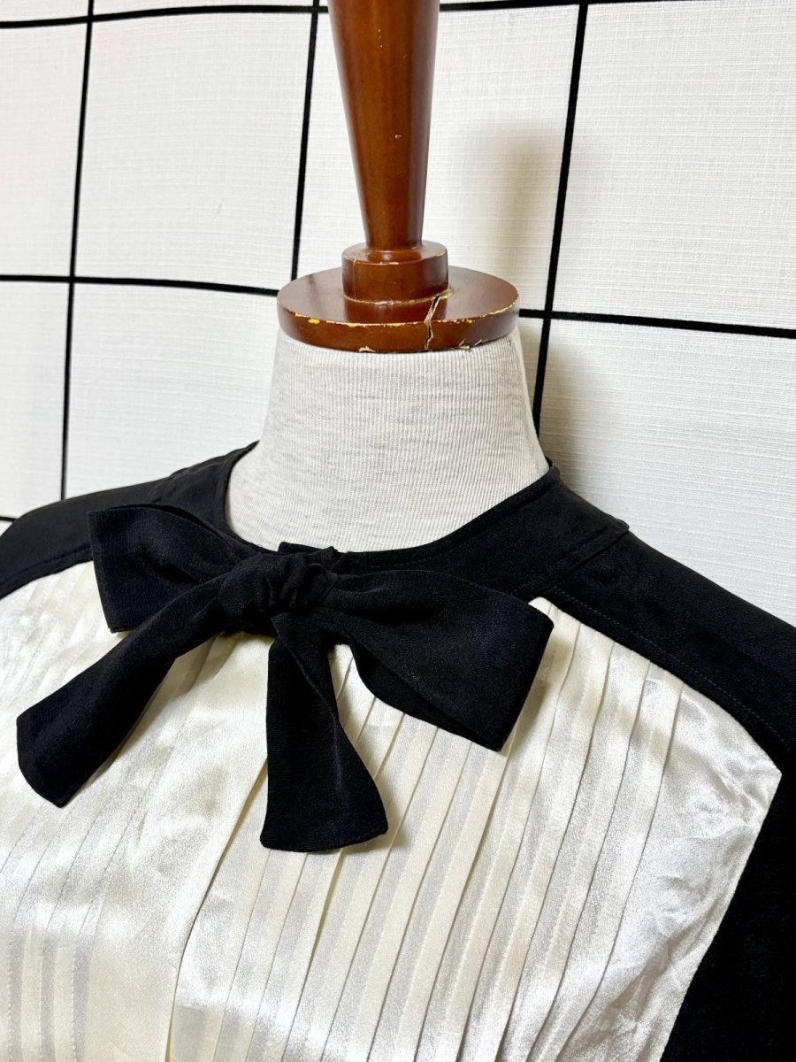 画像4: フロントタック 首元リボン ブラック オフホワイト レトロ USA古着 ヴィンテージワンピース (4)