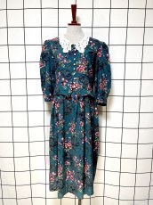 画像1: レース襟 花柄 グリーン レイヤード調 バックリボン レトロ USA古着 ヴィンテージワンピース (1)