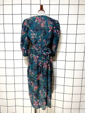 画像2: レース襟 花柄 グリーン レイヤード調 バックリボン レトロ USA古着 ヴィンテージワンピース (2)