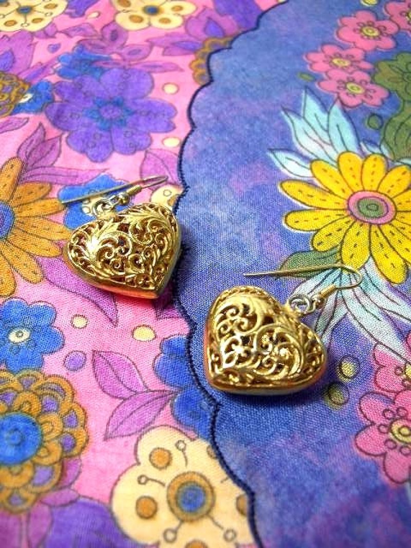 画像1: ☆ アンティーク vintageピアス 1 ☆