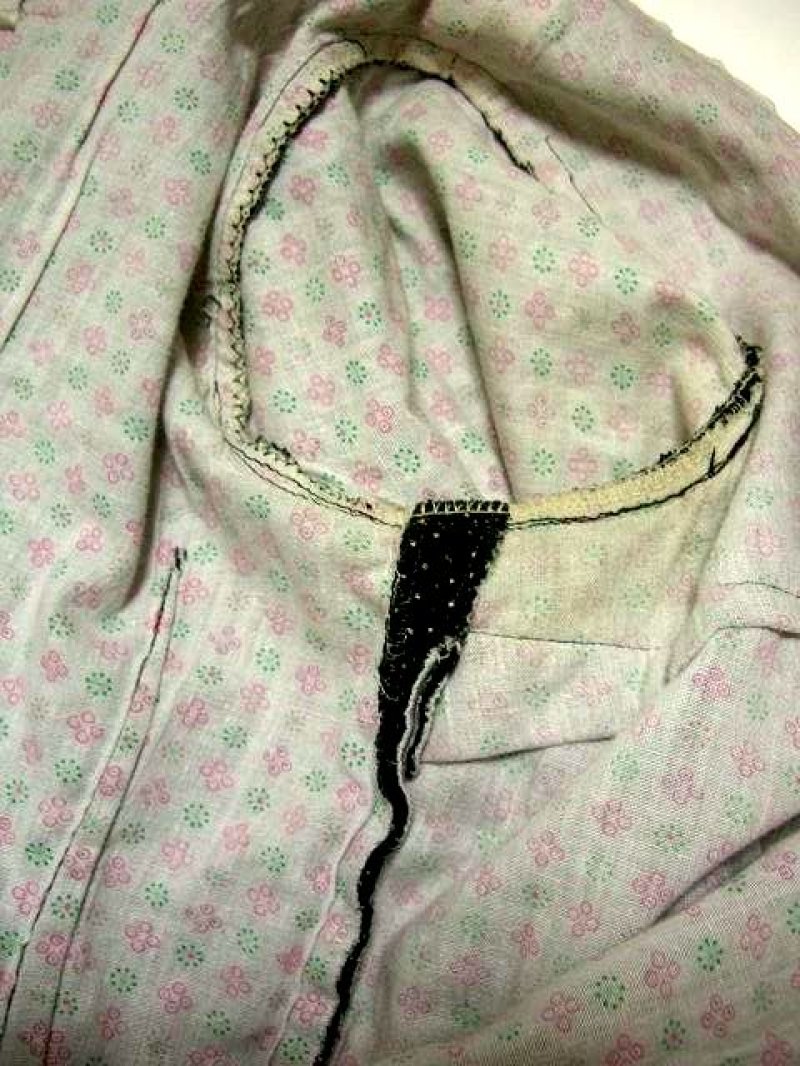 画像3: 貴重なドット柄×アンティークレース シルエットが綺麗 めずらしいデザイン 黒 ディアンドル チロルワンピース ドイツ民族衣装 舞台 演奏会 フォークダンス オクトーバーフェスト 【1252】