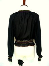 画像3: ハンドメイドのフラワー刺繍がとっても可愛い ヨーロッパ古着 長袖スモックブラウス 黒【1055】 (3)
