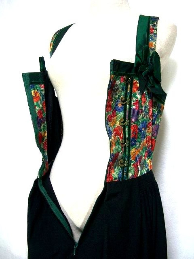 画像2: とってもめずらしいデザイン リボン付き花柄切替し クラシカル ディアンドル チロルワンピース ドイツ民族衣装 舞台 演奏会 フォークダンス オクトーバーフェスト 【1027】