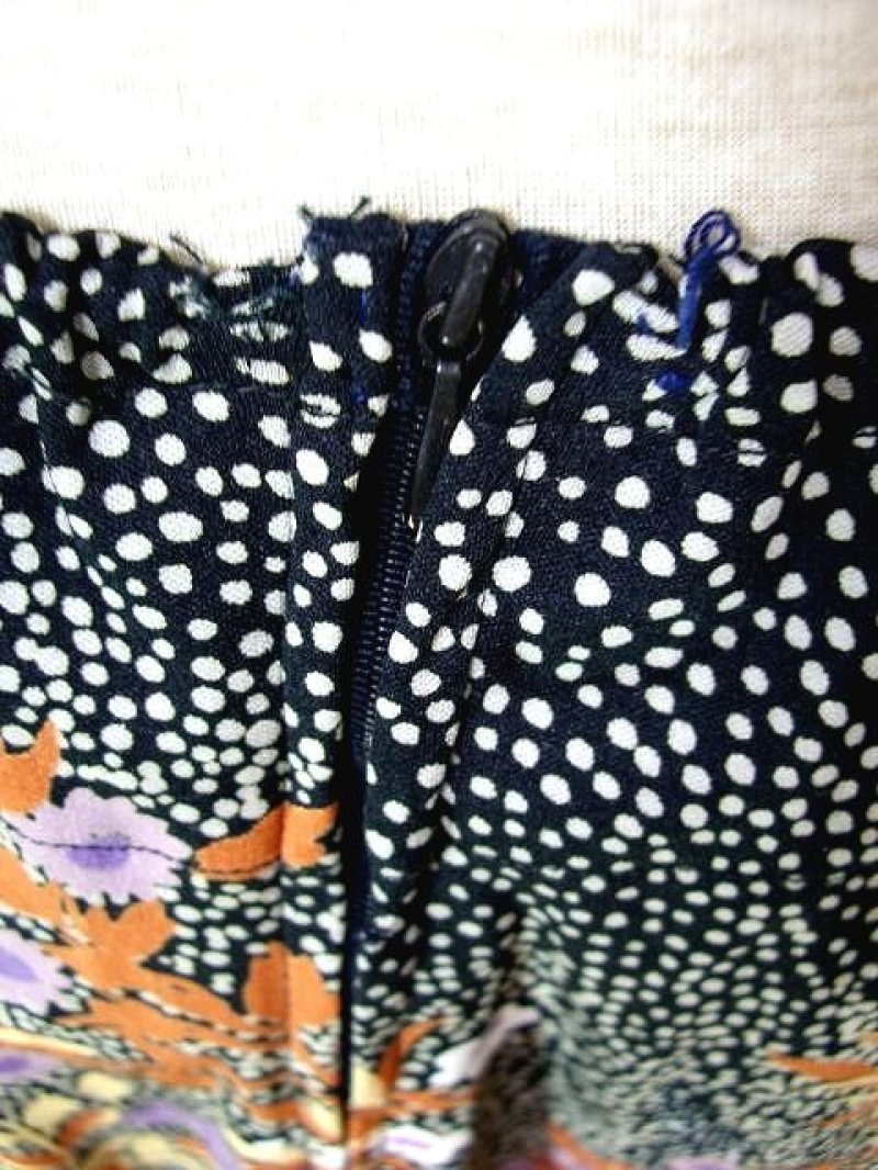 画像2: 【1500円均一対象商品】 リーフ模様がレトロ♪フラワー×ドット柄!!レトロスカート ☆