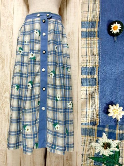 新商品チェック柄チロルスカート・TOPS・エプロン他合計4点UP♪