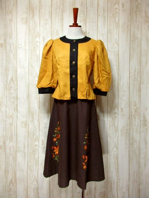 新商品チロルジャケット・刺繍入りスカート・バック合計3点UP