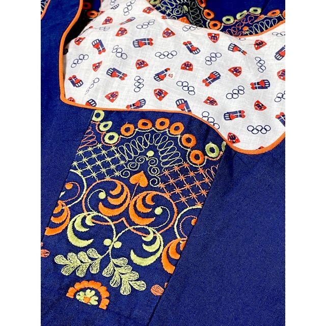 新商品 刺繍たっぷりのチロルワンピース・贅沢なアンティークレースドレス・レトロ柄プリースワンピース UP