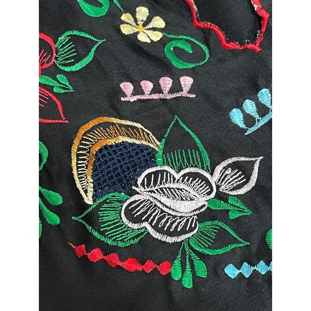 メキシカン花刺繍 ブラック カラフルステッチ 半袖 フォークロア