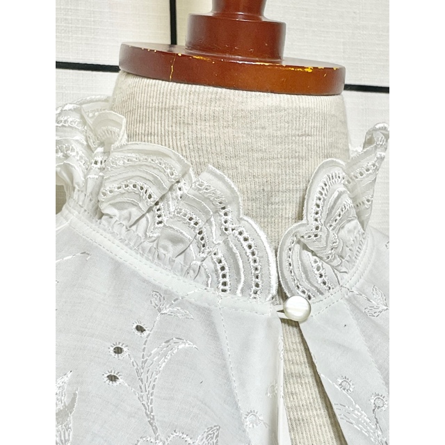 お花刺繍 フリル襟 パフスリーブ ホワイト クラシカル ディアンドル 